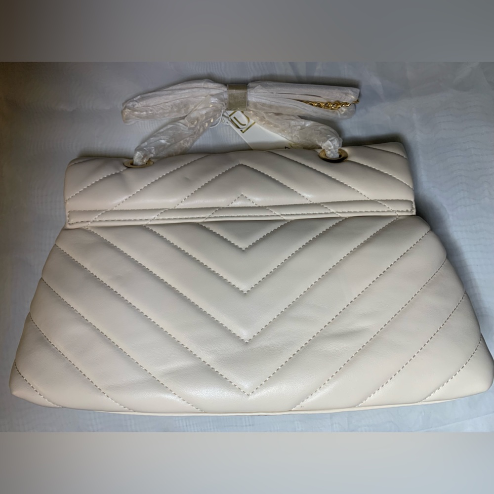 Purse - Picture 2 of 4
